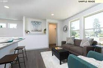 16497 Carter Ct in La Pine, OR - Building Photo - Building Photo