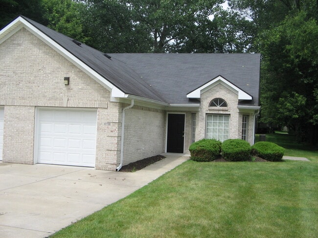 property at 10738 N Park Ave