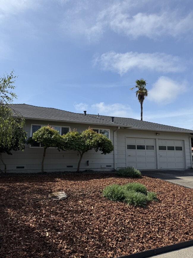 1717 Tisserand Dr in Santa Rosa, CA - Building Photo - Building Photo