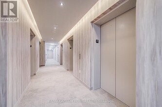 195 Commerce St in Vaughan, ON - Building Photo - Building Photo