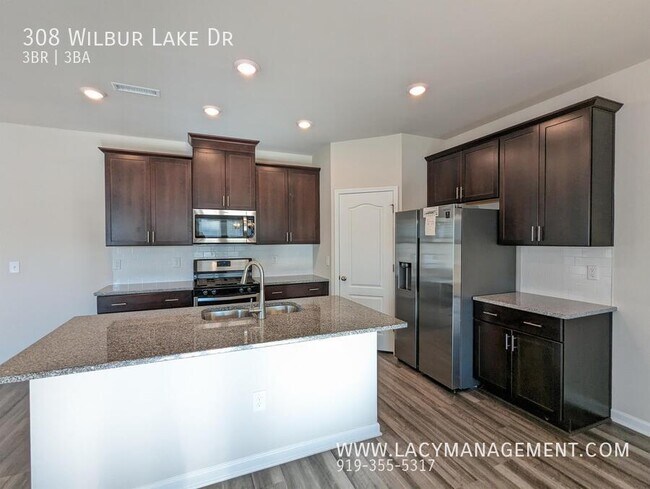 308 Wilbur Lake Dr in Fuquay Varina, NC - Building Photo - Building Photo