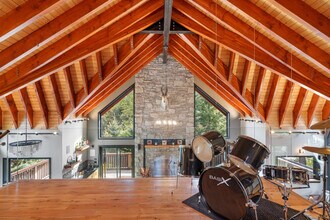 7098 Nesters Rd in Whistler, BC - Building Photo - Building Photo