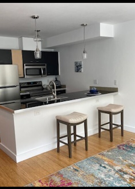 2504 Western Ave, Unit Apt 326 in Seattle, WA - Building Photo