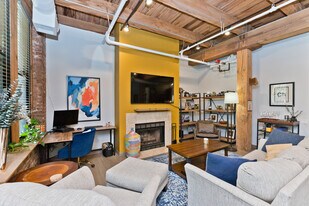 331 S Peoria St in Chicago, IL - Building Photo