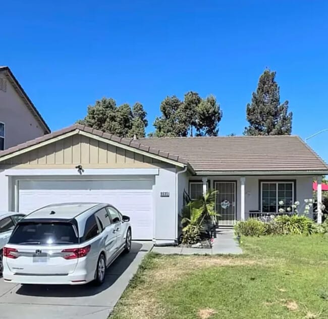 8635 Lott St in Stockton, CA - Building Photo - Building Photo