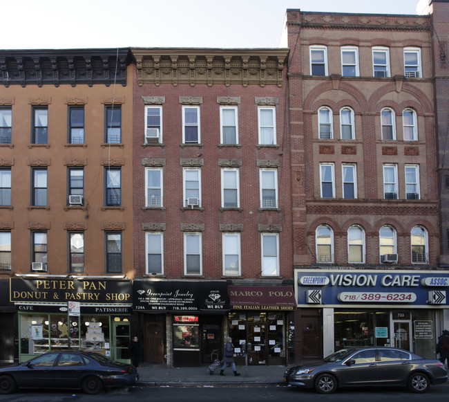 729 Manhattan Ave in Brooklyn, NY - Building Photo - Building Photo