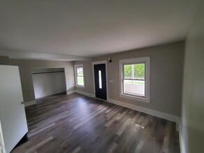 133 Fairlawn Ave in Niles, OH - Building Photo - Building Photo