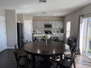 5463 Arlington River Dr. in Lakeland, FL - Building Photo - Building Photo