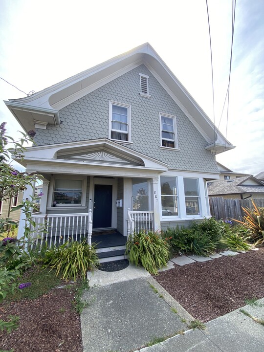 807 Pine St, Unit A in Eureka, CA - Building Photo