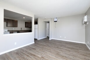 Garden Court Apartments