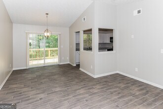 10236 Briarbay Loop in Jonesboro, GA - Building Photo - Building Photo
