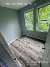 32 Van Cortlandt Park Ave in Yonkers, NY - Building Photo - Building Photo