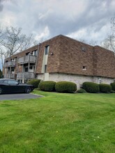 Heritage Apartments in Elyria, OH - Building Photo - Building Photo