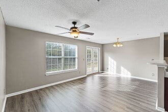 266 Swaying Pine Ct in Crestview, FL - Building Photo - Building Photo