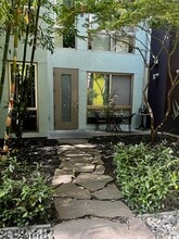 1201 Pine St, Unit 157 in Oakland, CA - Building Photo - Building Photo