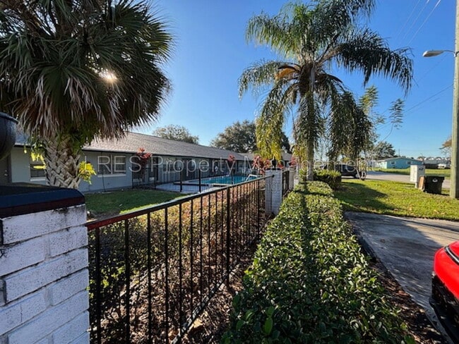 property at 1031 Columbia Ave