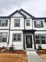 214 Banner Rd in Pendergrass, GA - Building Photo