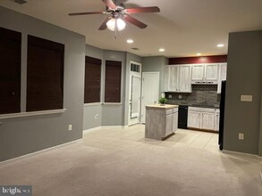 312 Quinton Oaks Cir in Stephens City, VA - Building Photo - Building Photo