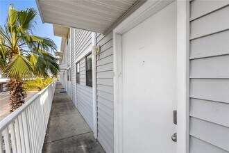 19823 Gulf Blvd in Indian Shores, FL - Building Photo - Building Photo
