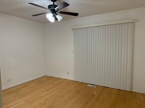 1021 Perry Dr in Algonquin, IL - Building Photo - Building Photo