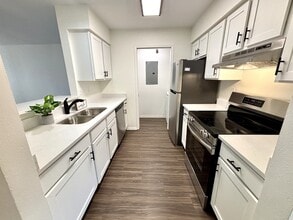 Crown Ridge Apartments in Janesville, WI - Building Photo - Interior Photo