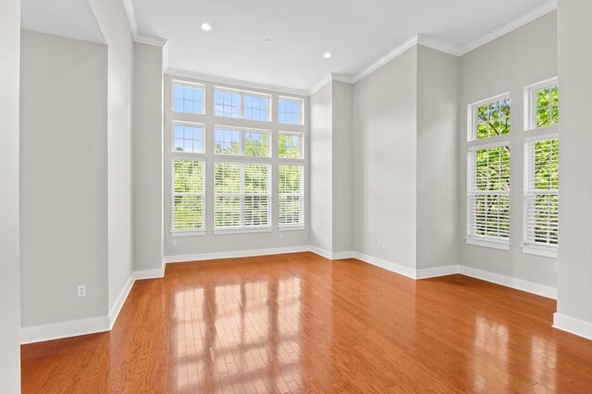 2 Powder Mill Square in Andover, MA - Building Photo - Building Photo