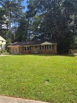 3817 Captain Dr in Chamblee, GA - Building Photo