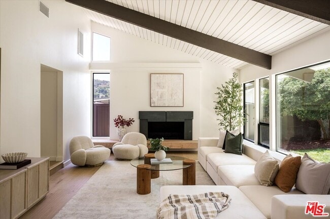 2313 Banyan Dr in Los Angeles, CA - Building Photo - Building Photo