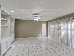 17604 Esprit Dr in Tampa, FL - Building Photo - Building Photo