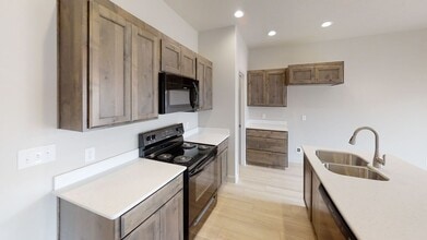 756 N Old Fort Dr in Springville, UT - Building Photo - Building Photo