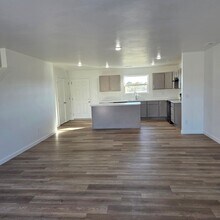 5170 West Dr in Springfield, MO - Building Photo - Building Photo