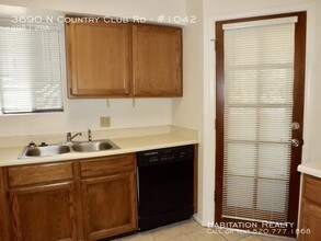 3690 N Country Club Rd-Unit -#1042 in Tucson, AZ - Building Photo - Building Photo