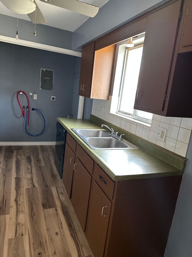 4015 N Laramie St in Peoria, IL - Building Photo - Building Photo