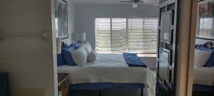 15171 Cedarwood Ln in Naples, FL - Building Photo - Building Photo