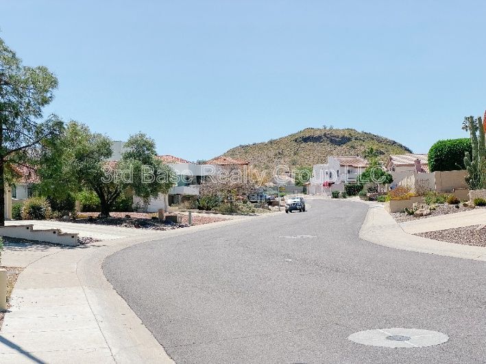 15861 N 15th St in Phoenix, AZ - Building Photo