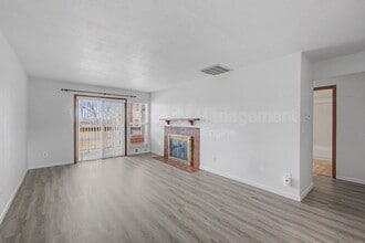 2750 W 86th Ave in Westminster, CO - Foto de edificio - Building Photo