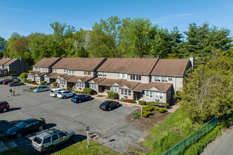 Stafford Point Condominiums in Bristol, CT - Building Photo - Building Photo