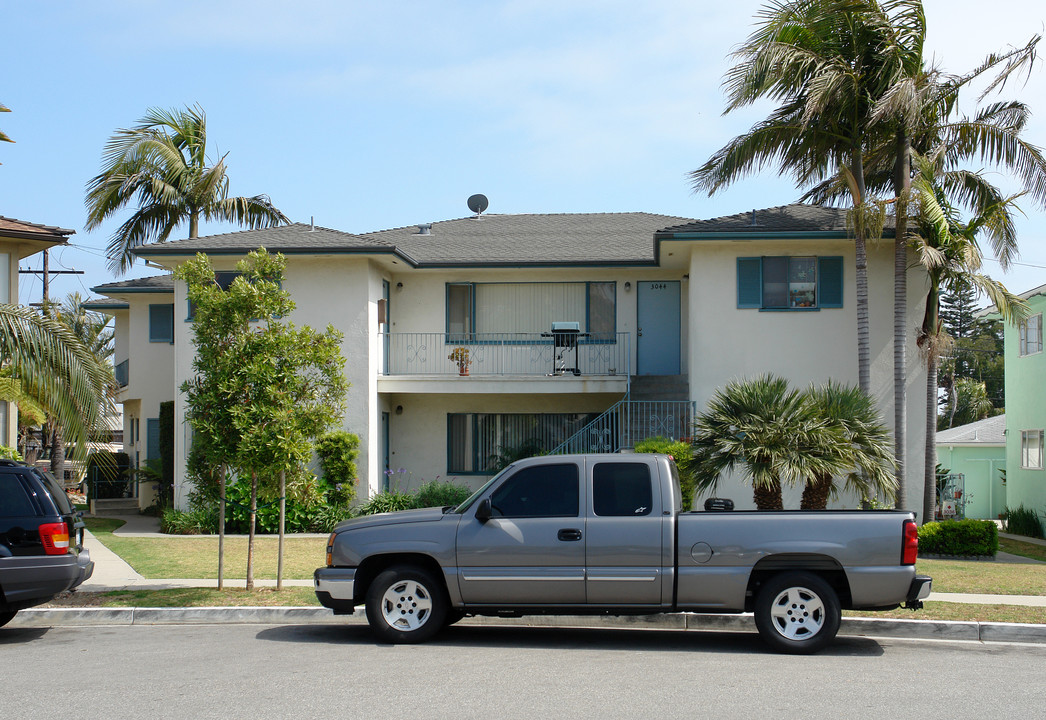 3036-3048 Luna Dr in Ventura, CA - Foto de edificio