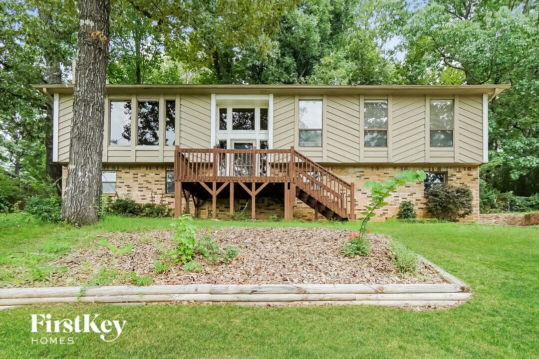 1312 Whirlaway Cir in Helena, AL - Building Photo