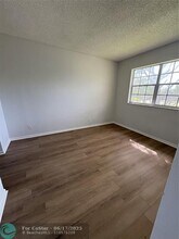 661 Cypress Lake Blvd in Pompano Beach, FL - Building Photo - Building Photo