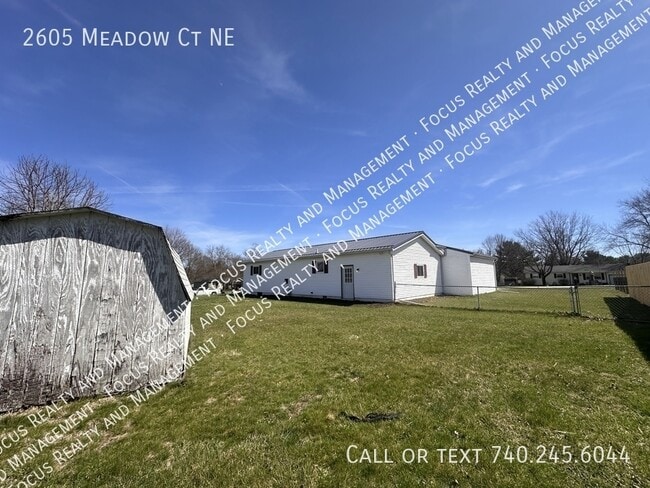 2605 Meadow Ct NE in Lancaster, OH - Building Photo - Building Photo