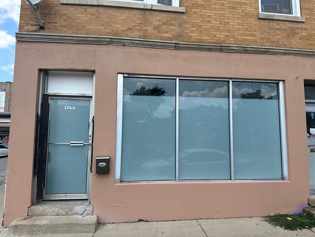 1744 W Foster Ave, Unit 1F in Chicago, IL - Building Photo - Building Photo