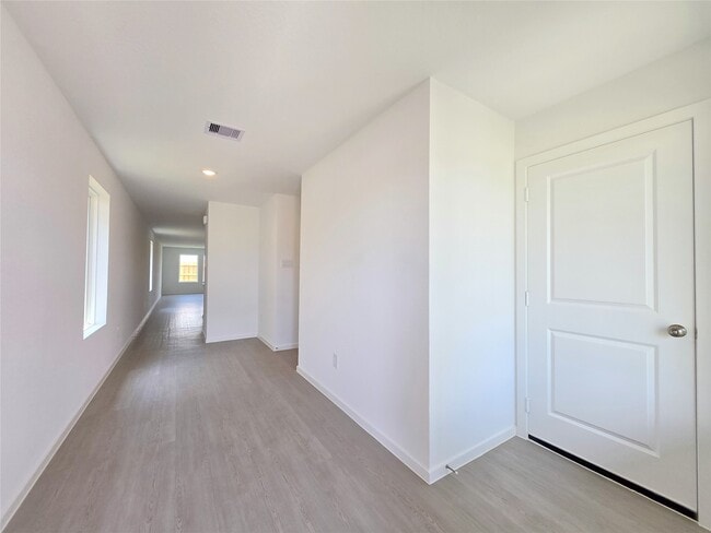 property at 28722 Texas Sparrow Ln