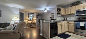 7606 Pissarro Dr in Orlando, FL - Building Photo