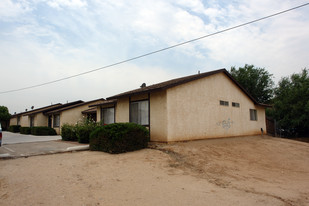 15334 Sequoia Ave in Hesperia, CA - Foto de edificio - Building Photo