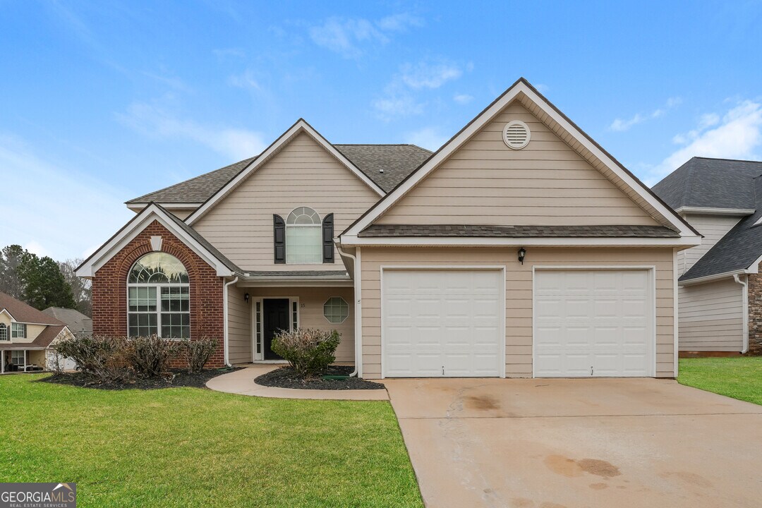 15 Emerson Trail in Covington, GA - Building Photo