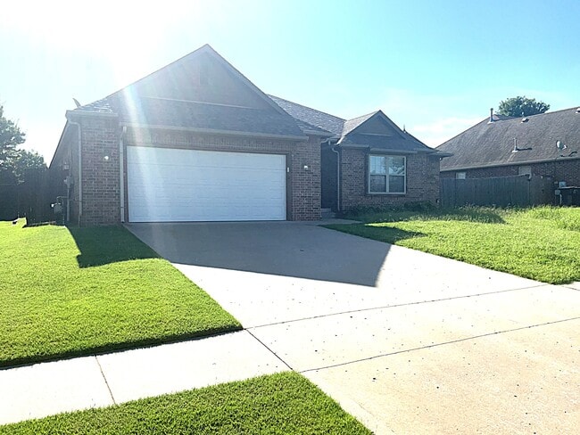 property at 14537 S Urbana Ct