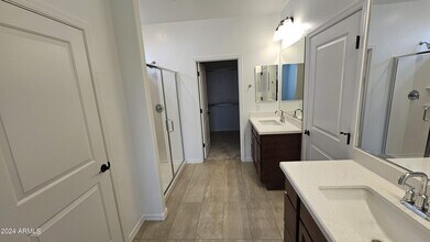 12757 W Pkwy Ln in Avondale, AZ - Building Photo - Building Photo