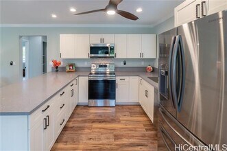 63 S Kalaheo Ave in Kailua, HI - Building Photo - Building Photo