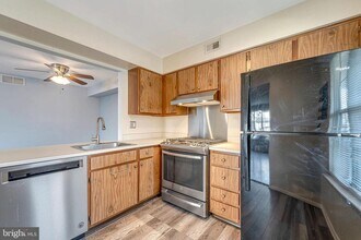 1707A Heatherstone Ct in Mount Laurel, NJ - Building Photo - Building Photo